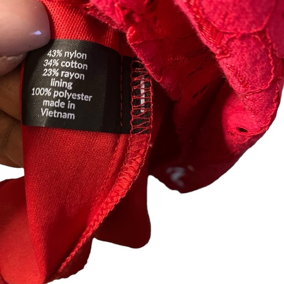 LANE BRYANT Modern Red Lace Bell Sleeve Dress with Exposed Gold Back Zip sz 16W - Picture 5 of 6